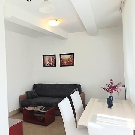 WING 3 apartman Jagodina Bagian luar foto