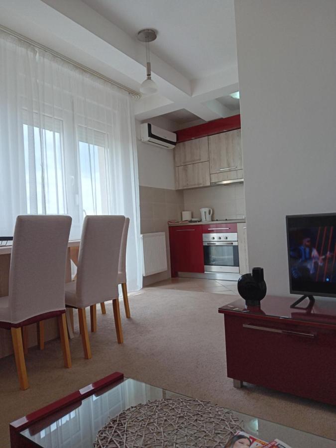 WING 3 apartman Jagodina Bagian luar foto